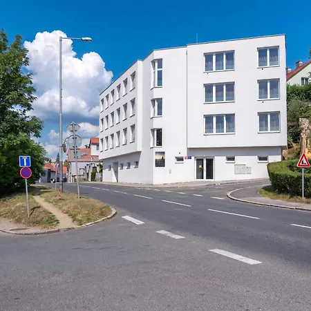 Apartment Brand New Penthouse #39 Close To Center With Free Parking Prag